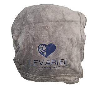 Lev Ariel Fluffy Throw - Soft, fluffy throw for extra warmth. (130cm x 165cm)